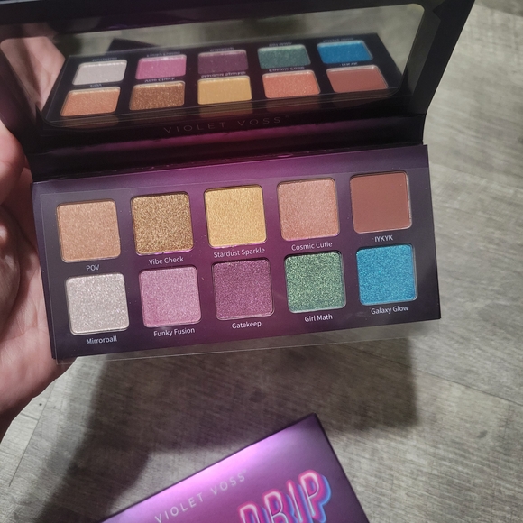 Violet Voss Disco Drip Eye Shadow Palette - Picture 2 of 3